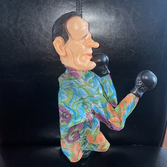 💚 President Nixon Boxing hand puppet . - Picture 3 of 5